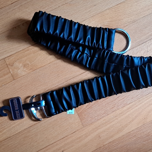 Brand new Steve Madden vegan leather  belt. - Picture 2 of 4